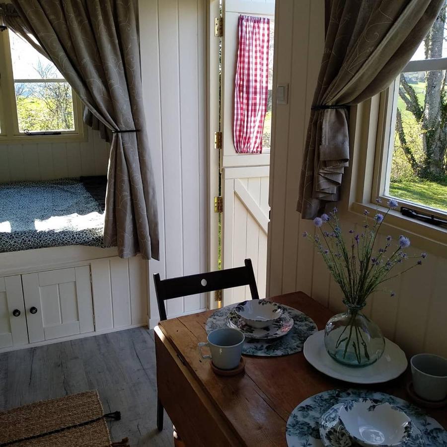 The English Shepherds Hut @ Les Aulnaies Echauffour Luaran gambar